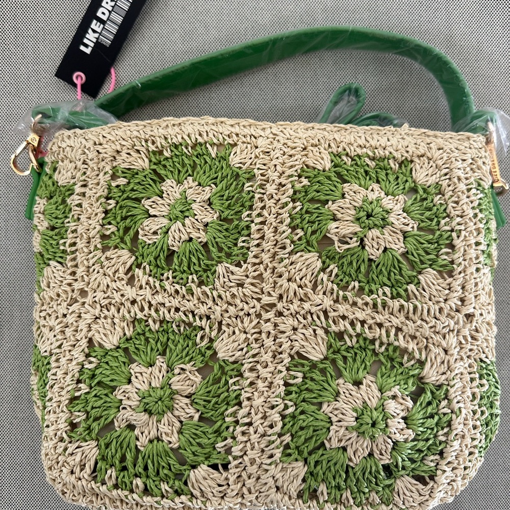 NWT LIKEDREAMS Green and Cream Women's Crochet Shoulder Bag - Picture 2 of 10